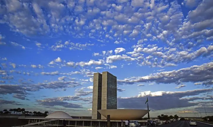 Pedido de CPI do INSS será lido dia 17 de junho no Congresso