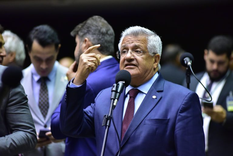 Comissão de transição energética aprova plano de trabalho; relator vai apresentar parecer em novembro