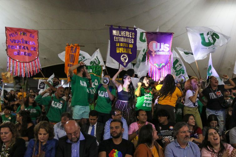 Congresso da UNE deve reunir cerca de 10 mil estudantes em Brasília