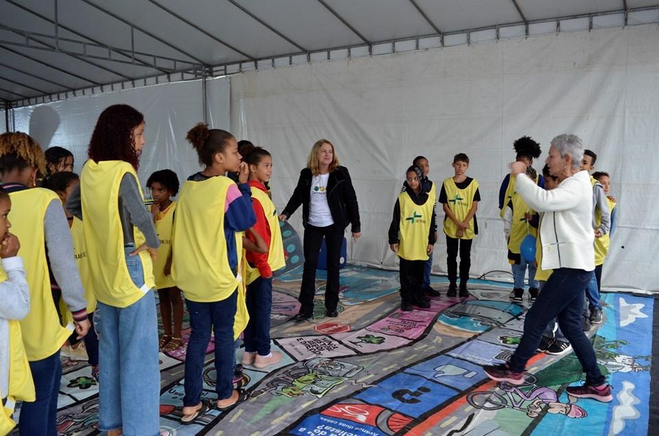 Detran|ES realiza ações educativas para jovens e adultos na Feira dos Municípios