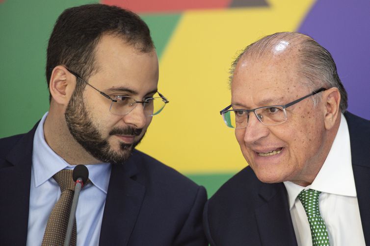 Governo quer priorizar políticas para primeira infância 