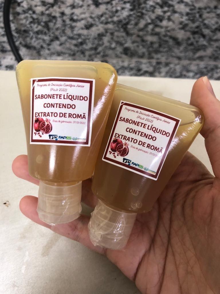 Sabonete antibacteriano criado por pesquisadores da Ufes e estudantes do Ensino Médio tem financiamento da Fapes