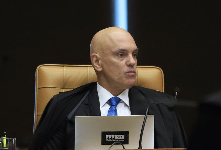 Moraes condena primeiro réu pelos atos golpistas a 17 anos de prisão 