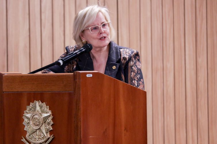 Rosa Weber: combate a fake news motiva discurso de ódio ao jornalismo 