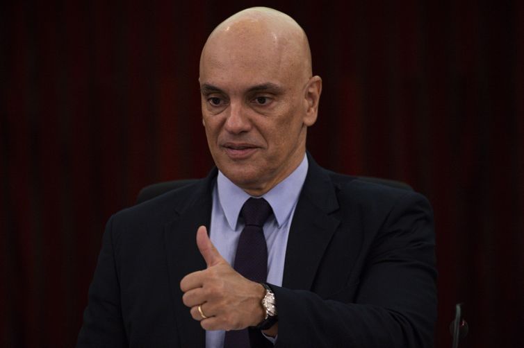 Moraes manda soltar quatro réus pelo 8 de janeiro