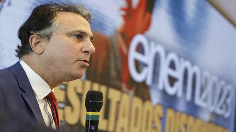 Alunos do 3º ano vão receber incentivo financeiro para fazer Enem 