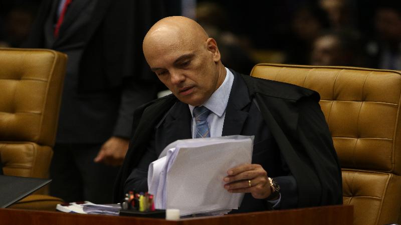 Moraes autorizou busca contra deputado Carlos Jordy a pedido da PGR
