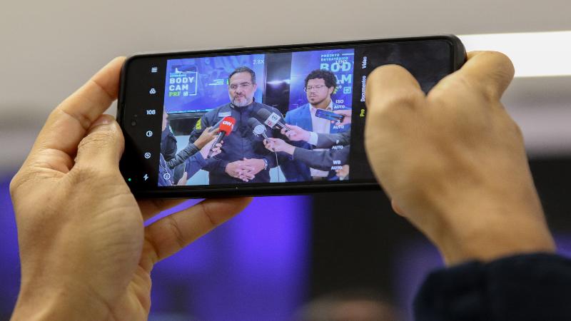 PRF começa a testar câmeras corporais no segundo semestre no Rio 