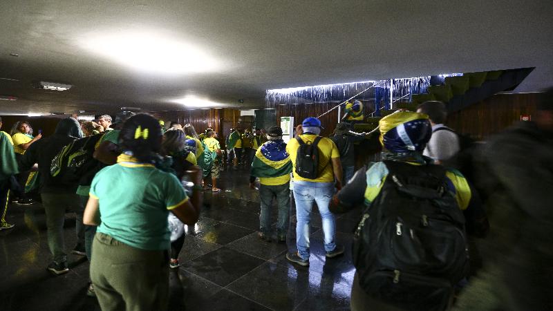 STF inicia julgamento de mais 12 réus por atos golpistas