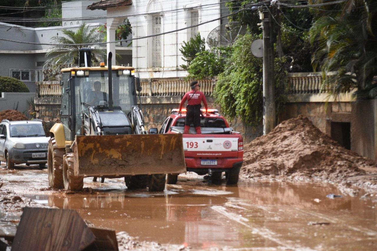 Chuva deixa 21 cidades do ES em alerta para deslizamentos de terra