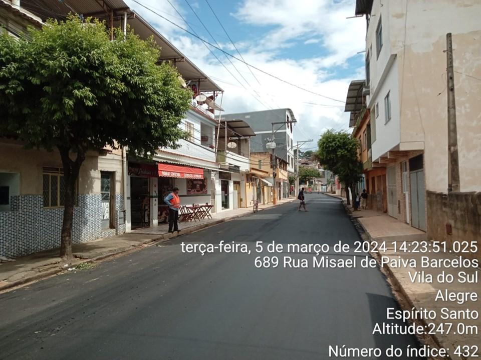 DER-ES realiza recuperação asfáltica em Alegre