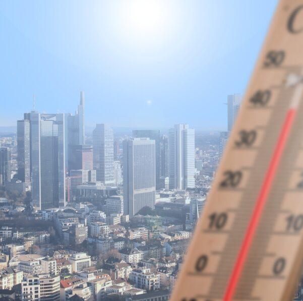 Que sufoco!! O calor bate recorde na despedida do verão!!