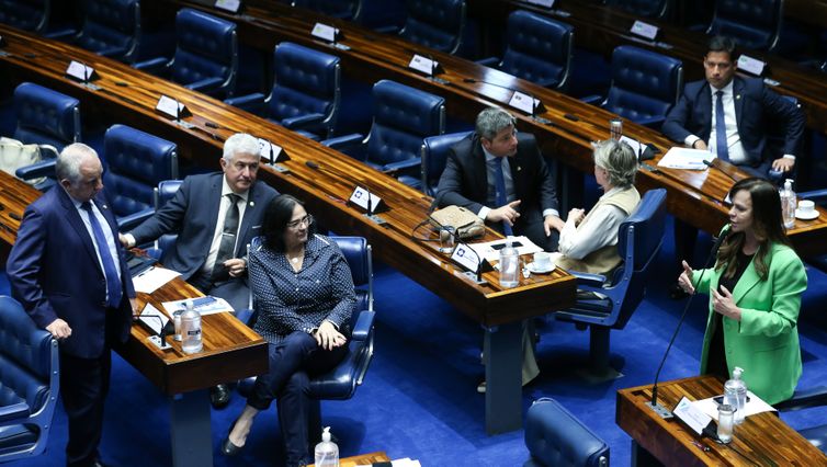Senado aprova projeto com normas para ensino em tempo integral