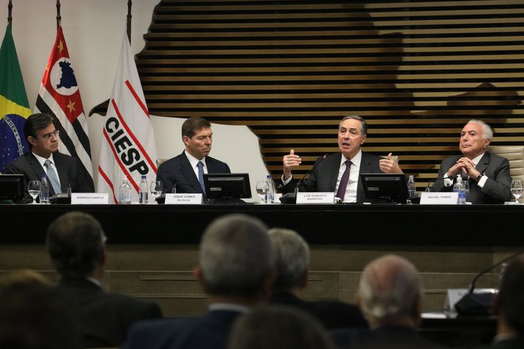 Barroso diz que legalização de drogas leves é tendência mundial