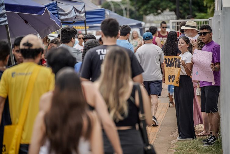 Prazo para pedir isenção da taxa de inscrição do Enem termina hoje