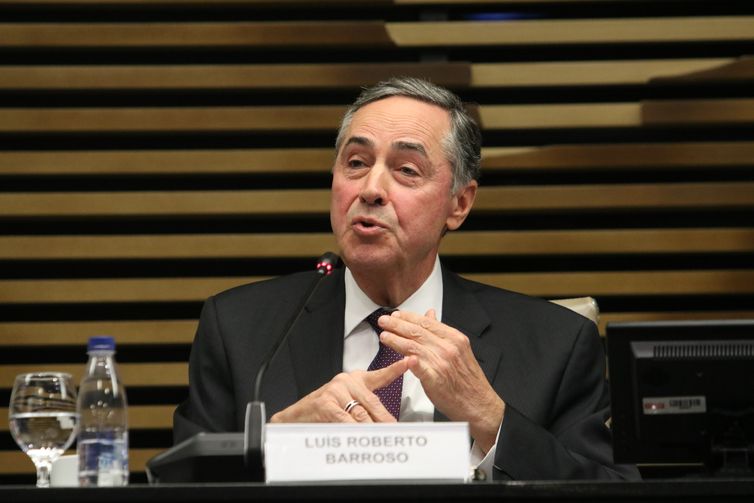 Barroso dá 72 horas para SP explicar edital de câmeras para polícia