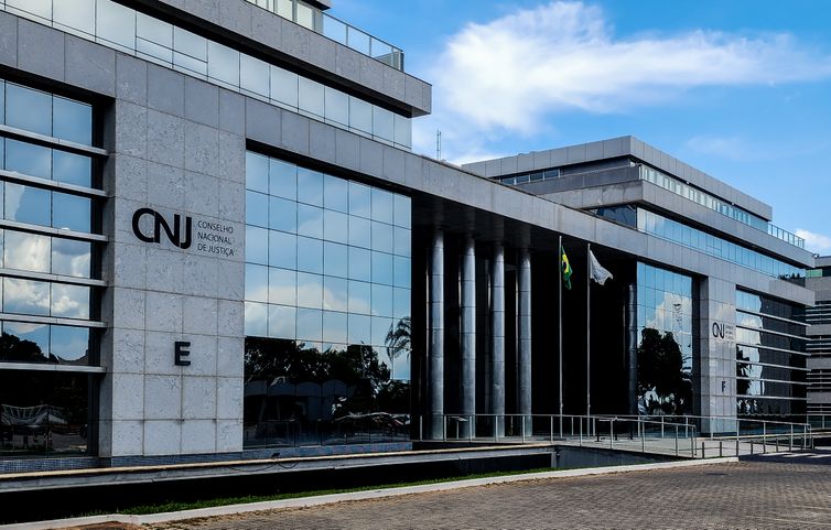 Consulta sobre escuta de menores em alienação parental termina hoje