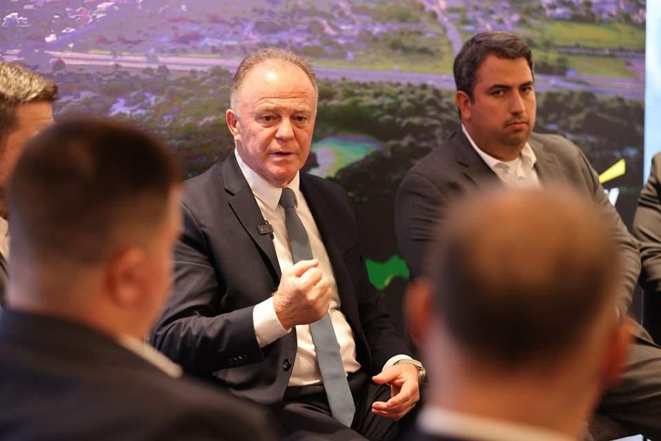 Em Nova York, Casagrande apresenta projeto de concessão de parques do ES