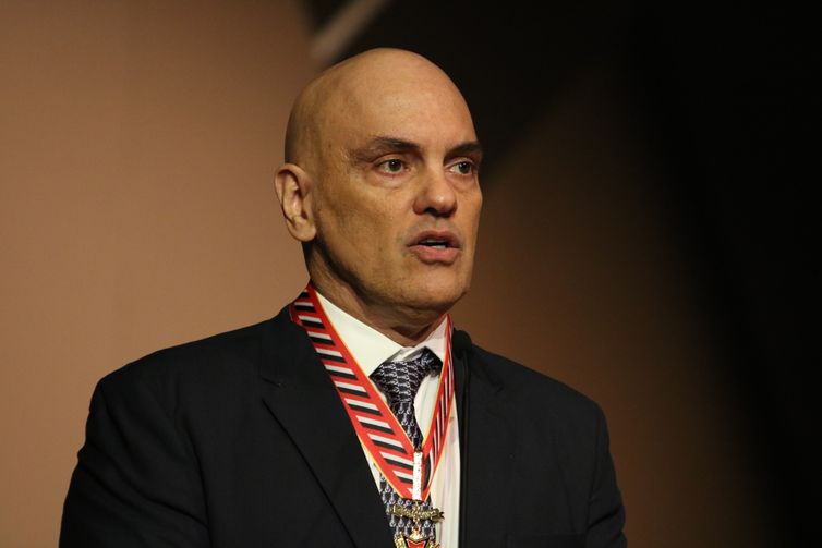 PF prende dois acusados de ameaçar familiares de Alexandre de Moraes