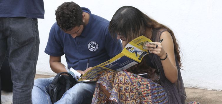 Enem: ONG incentiva doação para inscrições de jovens de baixa renda