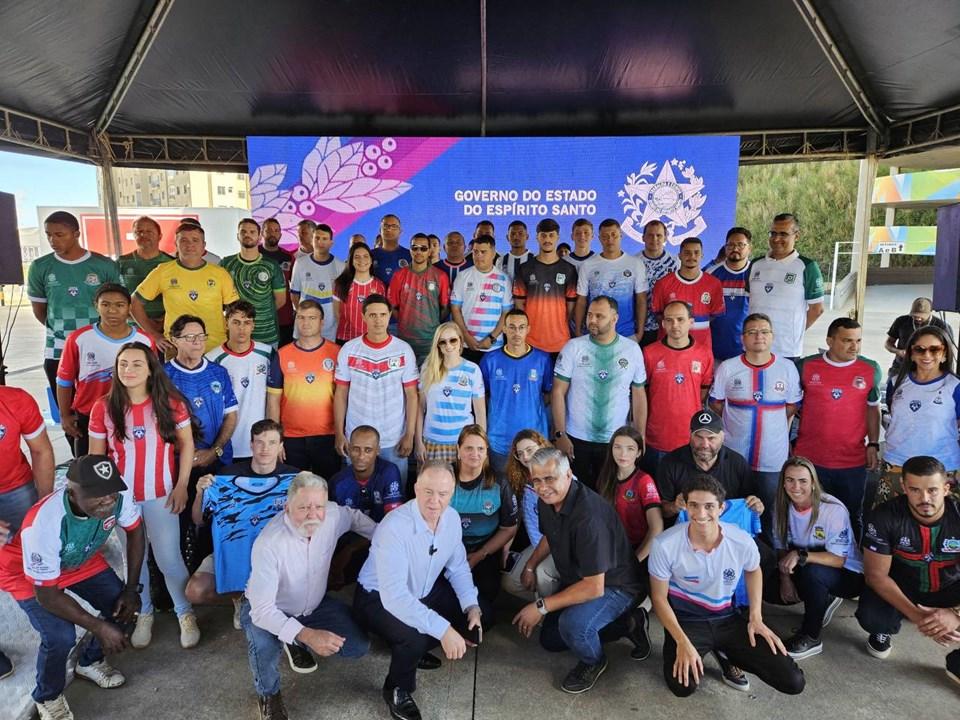 Governo realiza entrega de uniformes e materiais esportivos para a Copa Sesport