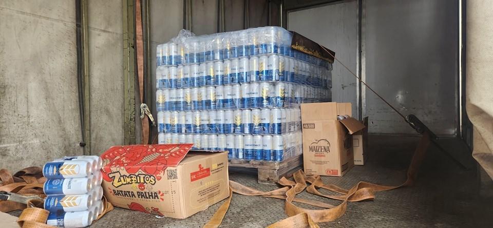 22/10/2024 17h45 Transporte de latões de cerveja e chapas de mármore de granito sem documento fiscal resulta em autuações
