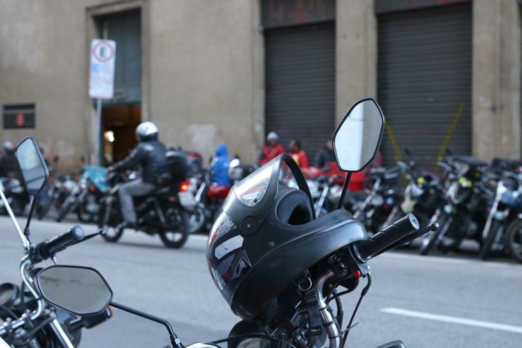 Vereadora pede suspensão de apreensões de mototáxis em São Paulo