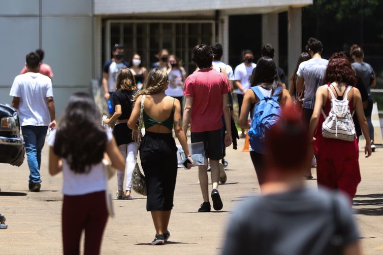 Inscrições para o Fies 2025 terminam nesta sexta-feira