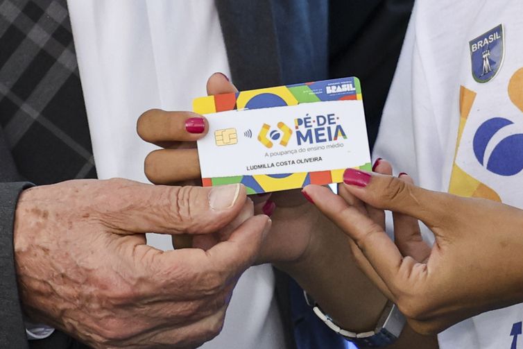 Pé-de-Meia: 1ª parcela de 2025 é paga a partir desta segunda-feira