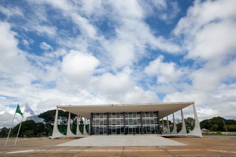 STF confirma Moraes, Dino e Zanin em julgamento de Bolsonaro