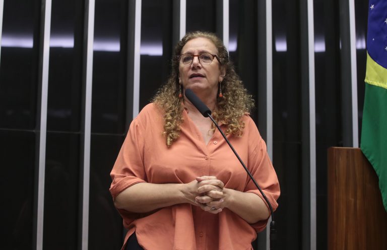 Câmara aprova projeto sobre repasses da Lei Aldir Blanc para estados e municípios