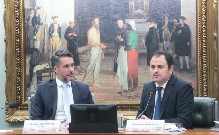 CCJ nega recurso de Glauber Braga contra decisão do Conselho de Ética pela cassação do seu mandato