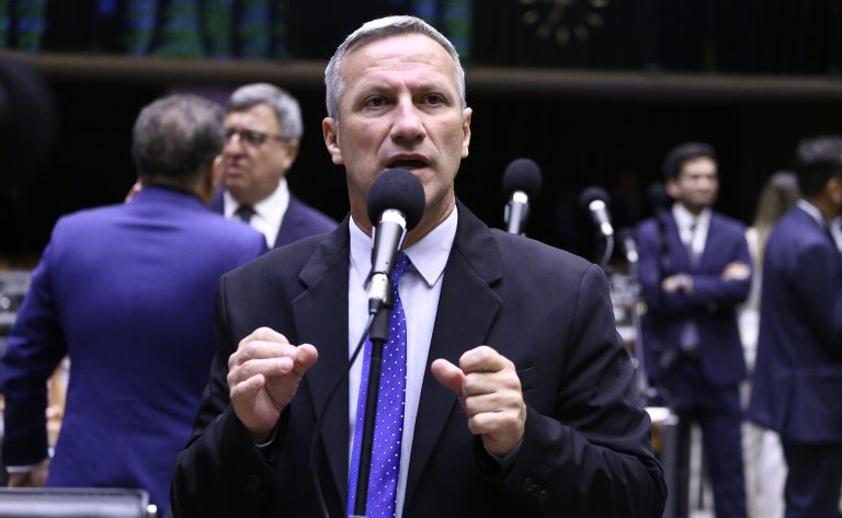 Comissão aprova projeto com medidas para fortalecer combate ao crime