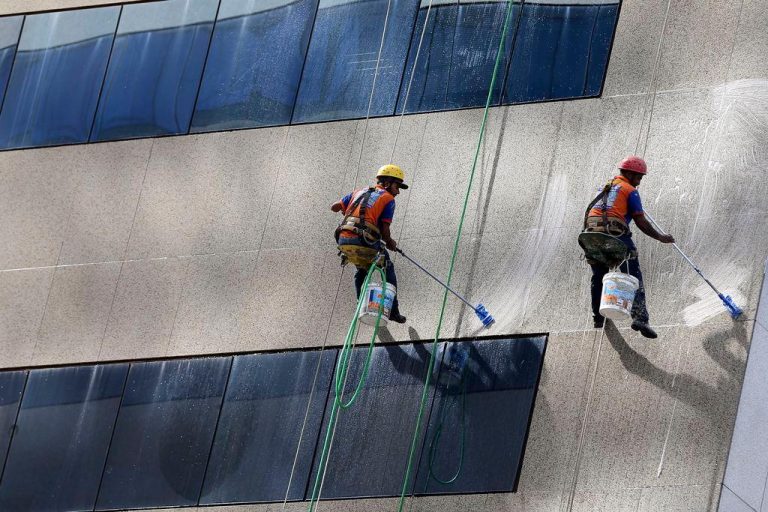 Comissão realiza audiência sobre ambiente de trabalho digno e seguro