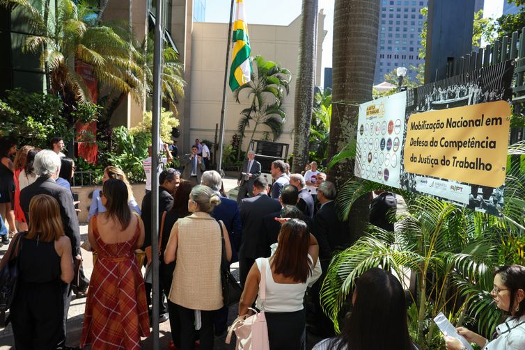 Juízes se mobilizam contra suspensão de processos sobre pejotização