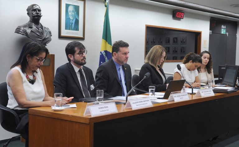 Ministério da Educação pede cautela na definição da meta de ensino integral no PNE