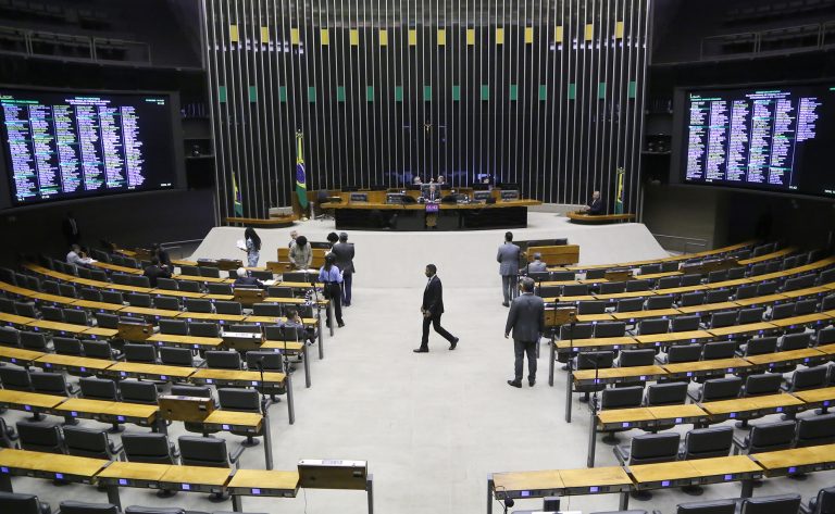 Plenário da Câmara dos Deputados reúne-se nesta manhã para votar acordos internacionais