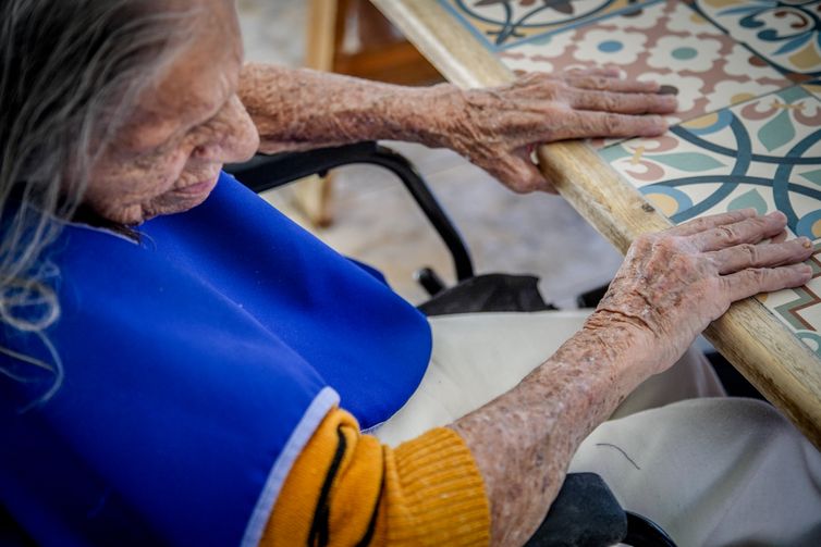 Saúde amplia tratamento para casos graves de Alzheimer no SUS