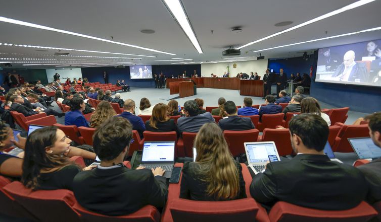 STF torna mais 10 réus pela trama golpista; total chega a 31