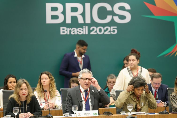 Brasil quer se consolidar como polo de vacinas com RNA mensageiro