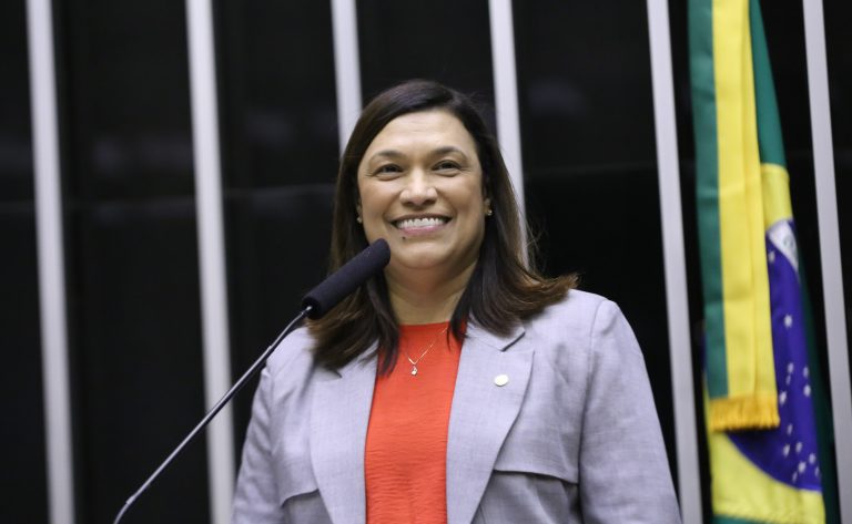 Comissão aprova prioridade de parcerias do setor público com entidades que atendem pessoas com deficiência