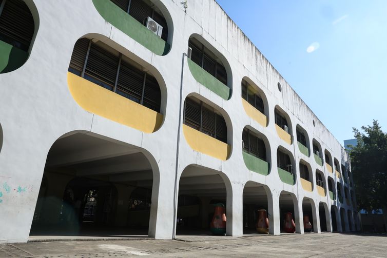 Prefeitura do Rio tomba 14 Cieps por importância histórica