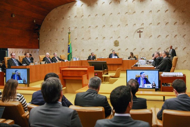 STF suspende sessão sobre responsabilização das redes sociais 