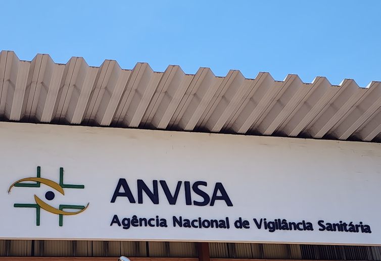 Anvisa suspende vendas de azeite, molho e polpa de fruta