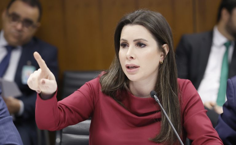 Comissão aprova projeto que obriga condenado a indenizar vítimas de crimes violentos