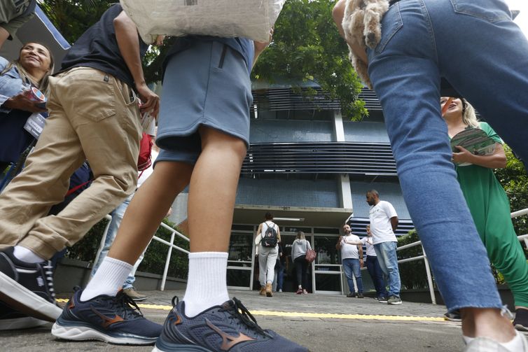 Penas mais duras para crimes em escolas entram em vigor