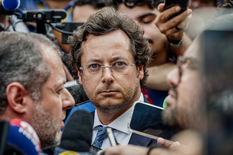 PF ouve Wajngarten e atual advogado de Bolsonaro sobre denúncia de Cid