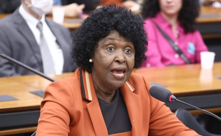 Comissão aprova inclusão de quadrilhas juninas escolares no Plano Nacional de Cultura