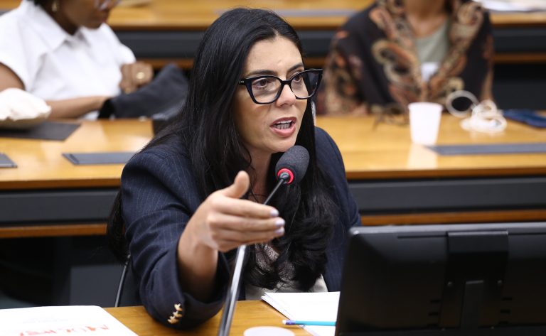 Comissão aprova proibição de classificação de presos por critério de facção criminosa