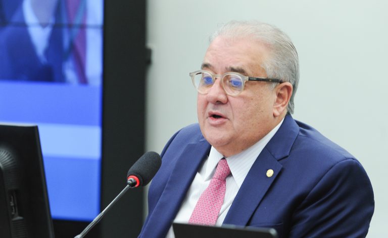 Comissão aprova projeto que protege microempreendedor com regras do código do consumidor